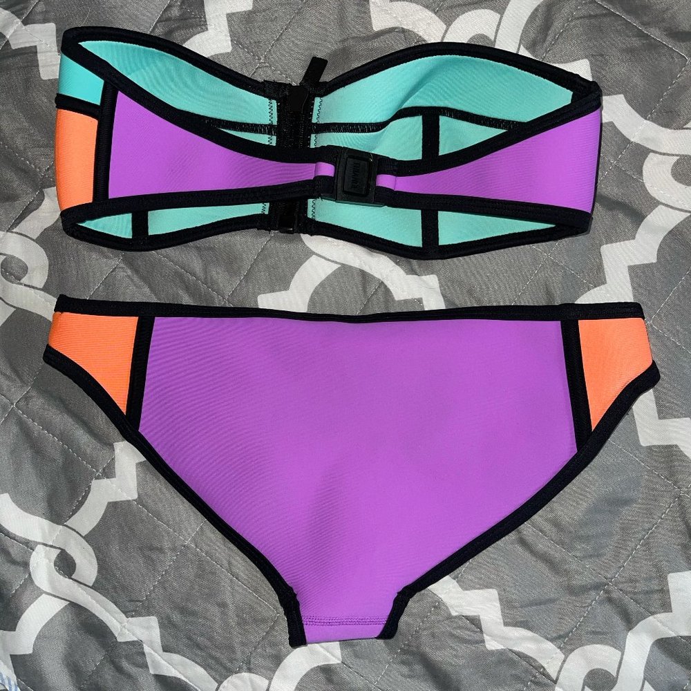 NEVER WORN Triangl Bikini Lily Blueberry Burst - Picture 2 of 3